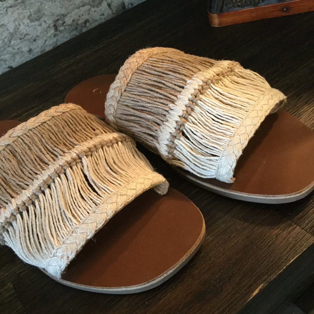 Coconuts Matisse Woven Slide In Flats Sz 6 - image 1